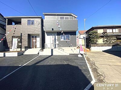 外観：JR川越線「武蔵高萩」駅から徒歩7分。青空や山々などの自然が心地良く広がる日高市に全2棟の新築分譲住宅が完成しました。