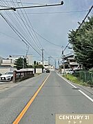 お住まいから大通の407号道路に出れば、お買物や飲食も楽しめます。お買物に便利なベルク脚折店まで徒歩1分！周辺環境も含めてご案内します！