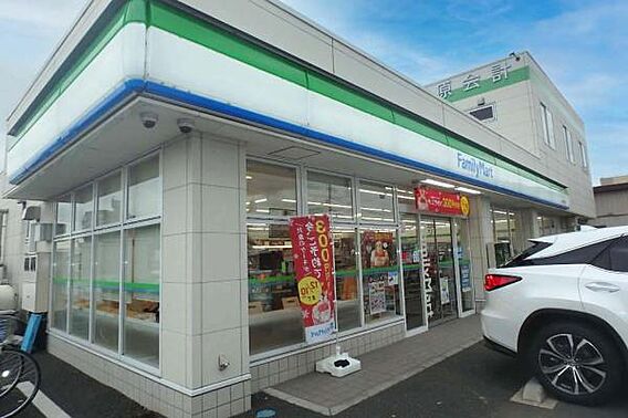 ファミリーマー...