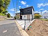 その他：南西公道6ｍに接した日当たり良好な立地。前面道路は交通量が少なく、小さなお子さまがいるご家庭にも安心の住環境。