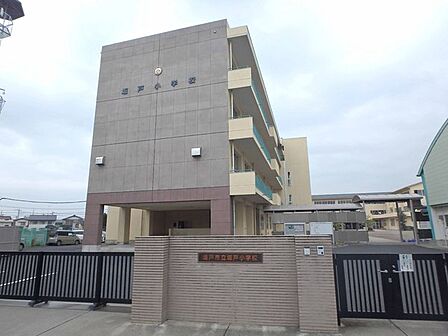 坂戸市立坂戸小学校まで1220m