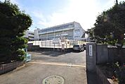 川越市立大塚小学校まで492m