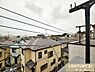 その他：バルコニーからの眺望です。晴れた日には青空が広がり、心地よい風に包まれながら、ゆったりとした時間をお過ごしいただけます。