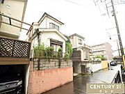毎日のお買い物に欠かせない商業施設が徒歩圏内に充実。シニア世帯からファミリー層まで幅広い世帯にオススメです