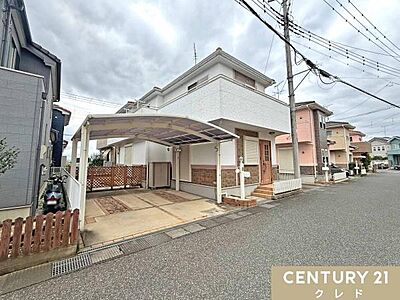 外観:敷地45坪のゆとりある住まい。JR川越線「南古谷」駅まで車で11分。全居室南西向きの4LDKで、陽光が差し込む明るく開放的な空間です。 外観:敷地45坪のゆとりある住まい。JR川越線「南古谷」駅まで車で11分。全居室南西向きの4LDKで、陽光が差し込む明るく開放的な空間です。