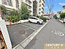 駐車場：【駐車場】敷地内には平面駐車場（月額7000円）があります。空き状況や車サイズの制限もありますので、ご希望の場合はお気軽にご確認ください。