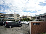 和歌山市立楠見小学校まで998m