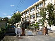 和歌山市立川永小学校まで620m