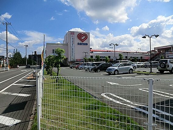 スーパー三和　...