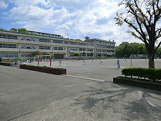 町田市立鶴川第...