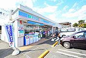 ローソン　町田成瀬街道店まで約260m