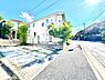周辺：前面道路も広いです！