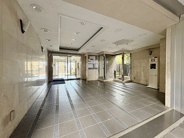 エントランス ライオンズガーデン相模大野 1階/-