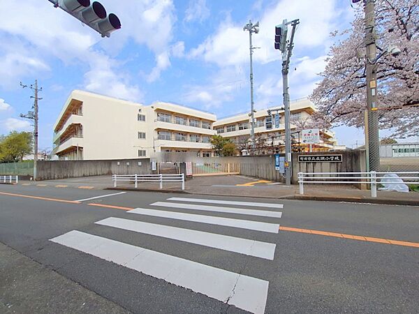 周辺を拡大表示
