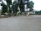 翠ヶ丘公園　距離約1100m