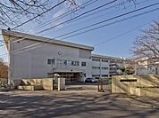 相模原市立大野台中学校　距離約520m