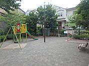 東百合丘1丁目公園　距離約500m