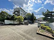 八王子市立高嶺小学校まで約560m