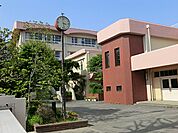 川崎市立王禅寺中央中学校　距離約180m