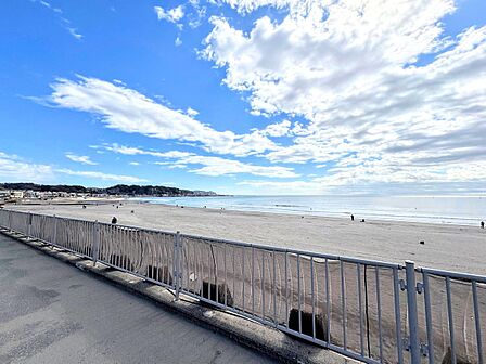 材木座海岸 距離約850m