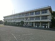 日野市立滝合小学校まで約350m
