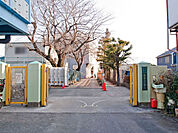 町田市立南第三小学校　距離約350m