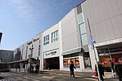 小田急小田原線「伊勢原」駅　距離約1900m