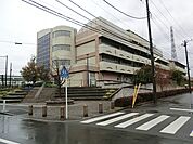 横浜市立東山田小学校　距離約1200m