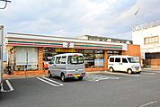 セブンイレブン　多摩和田3丁目店　距離約750m