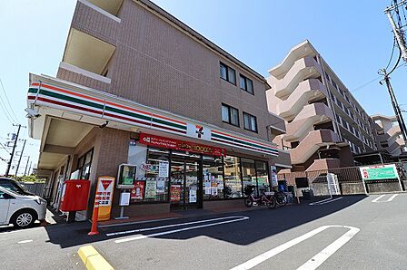 セブンイレブン 横浜阿久和西店 距離約1200m