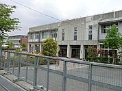 八王子市立七国小学校　距離約660m
