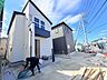 外観：住宅街に建つ戸建て住宅の外観