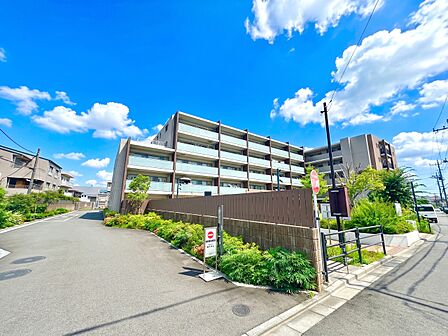 3つのGARDENと心地よい空と緑を感じる低層レジデンス