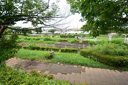 大栗川公園まで約260m