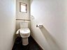 トイレ：コンパクトでシンプルなトイレ空間