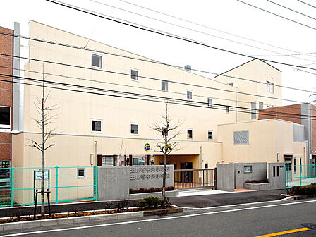 川崎市立王禅寺中央小学校 距離約1100m