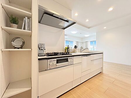 ※画像は実際の写真をもとに、家具・調度品の配置例をCG合成したもので、家具等は販売価格に含まれません