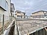周辺：住宅街に面した更地の様子