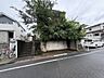 外観：住宅街の道路沿いにある売地※建物解体渡し