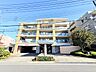 外観：道路側から見た中層マンションの外観