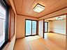 和室：窓のある明るい和室