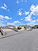 駐車場：平面と立体の駐車場がございます。