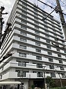 オートロックに有人管理人さんがいるので、セキュリティー面も安心です！