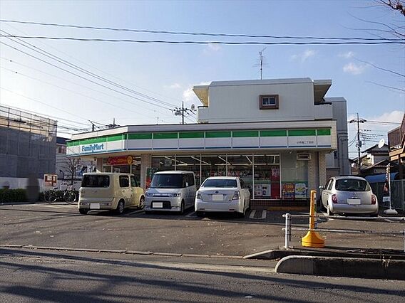 ファミリーマー...