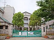 越谷市立大袋小学校まで830m