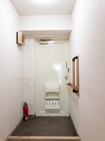 玄関を拡大表示