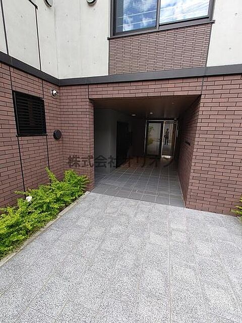 6 / 15