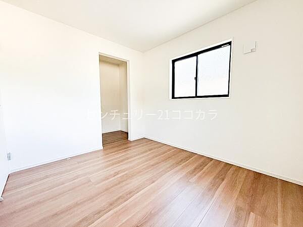 洋室を拡大表示