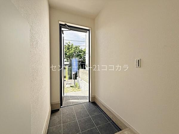 玄関を拡大表示