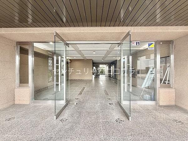 エントランスを拡大表示